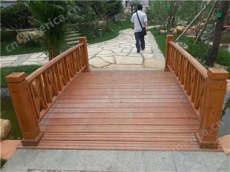 实木碳化小桥 承接工程防腐木园林木桥 定制景观木栈道