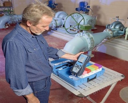 多通道便携式水质分析仪8分钟内完成测定工作同时测量6种参数